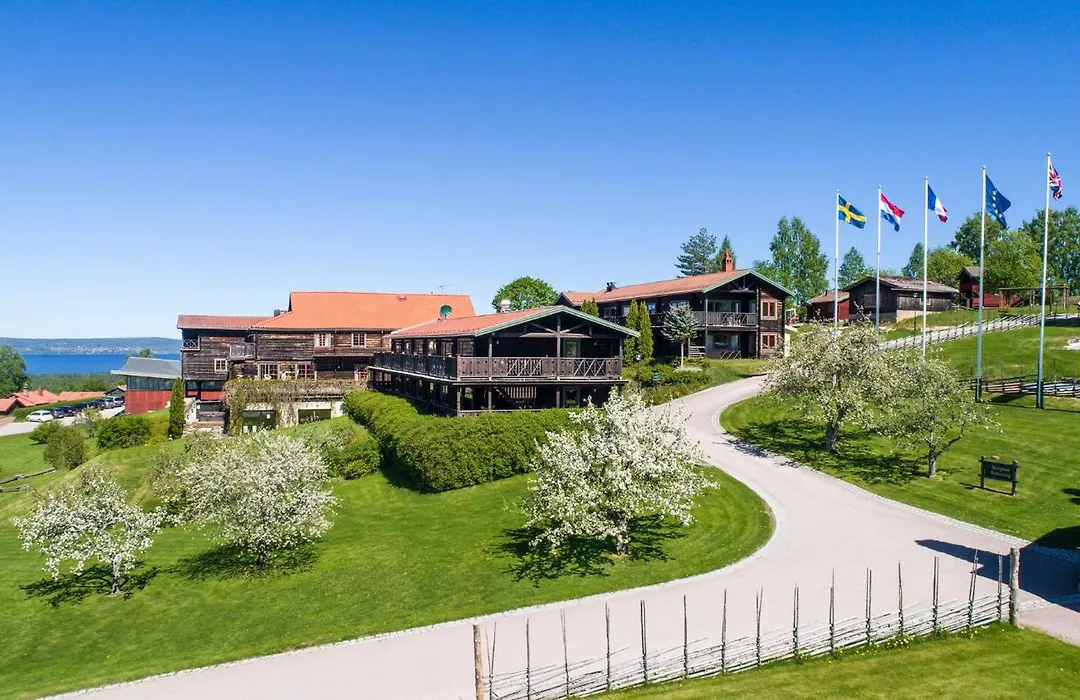 Green Hotel-1