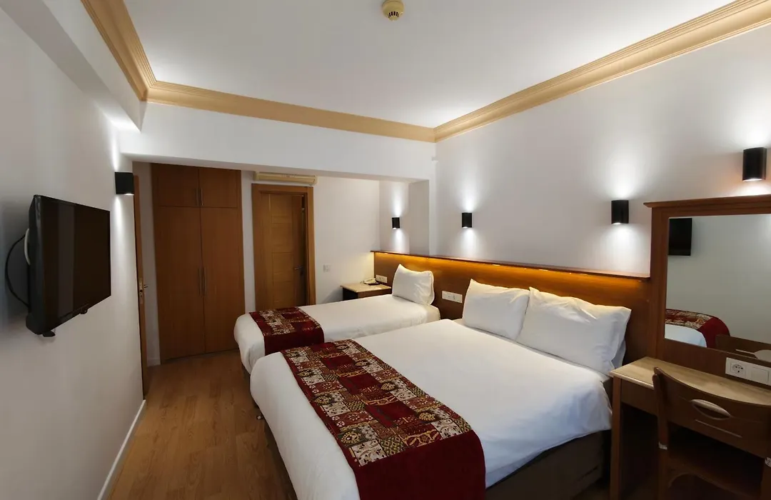 Grand Peninsula Hotel-1