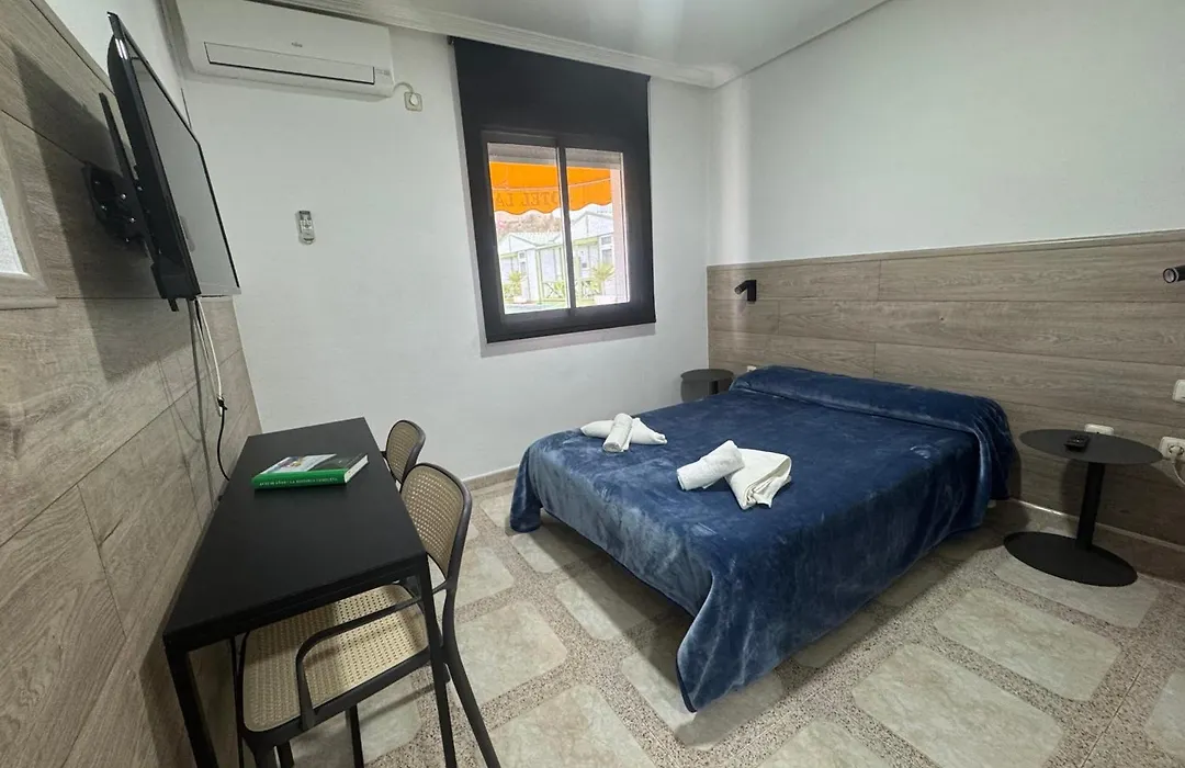 Complejo Hostelero La Fuente-1
