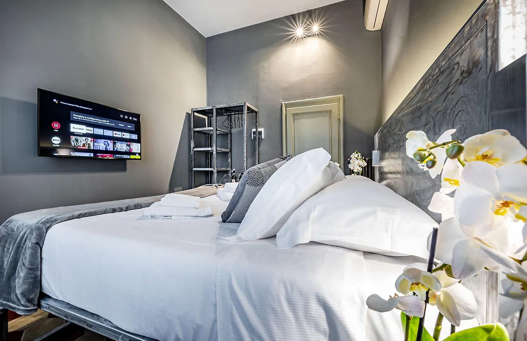 Goldoni Suite Florence-1