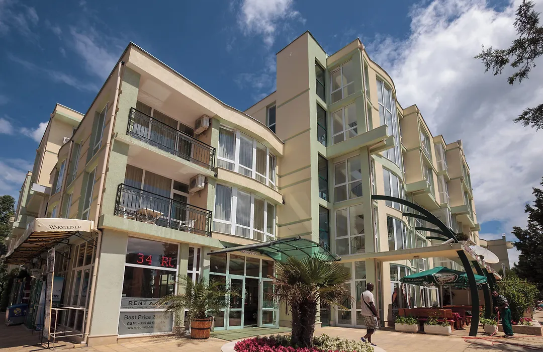 Sunny Day Club Hotel-1