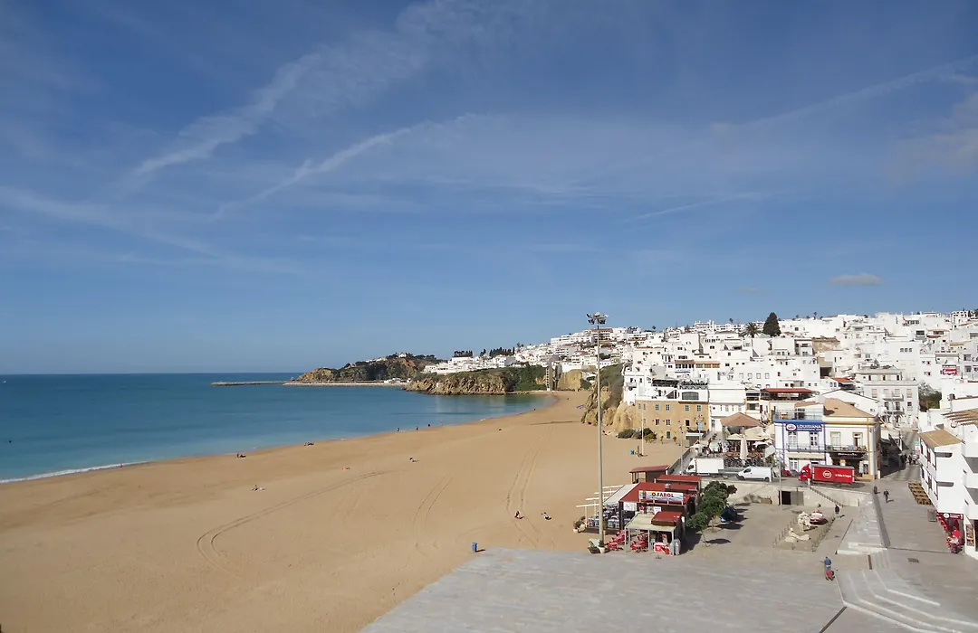 Albufeira Beach Hotel By Kavia-1
