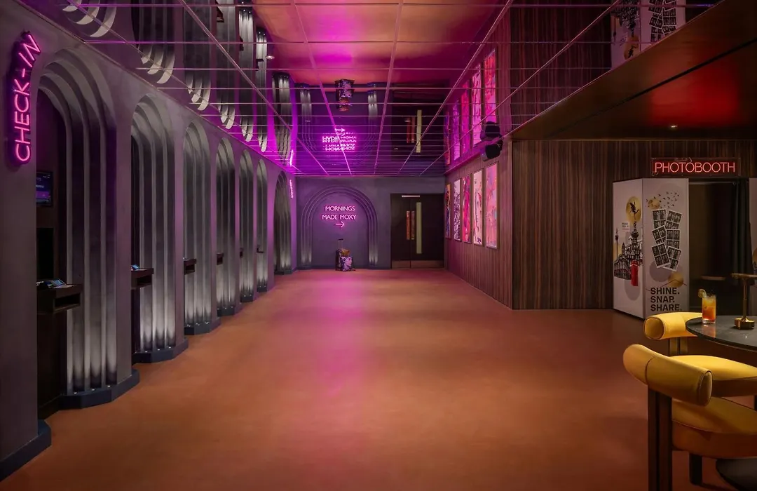 Moxy London Piccadilly Circus-1