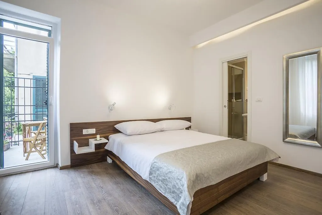 Luxury Accommodation Marino-1