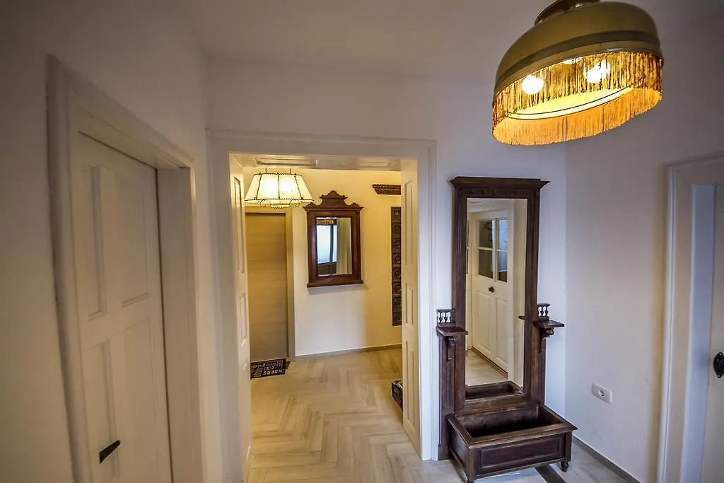 OH Apartments&Rooms-1