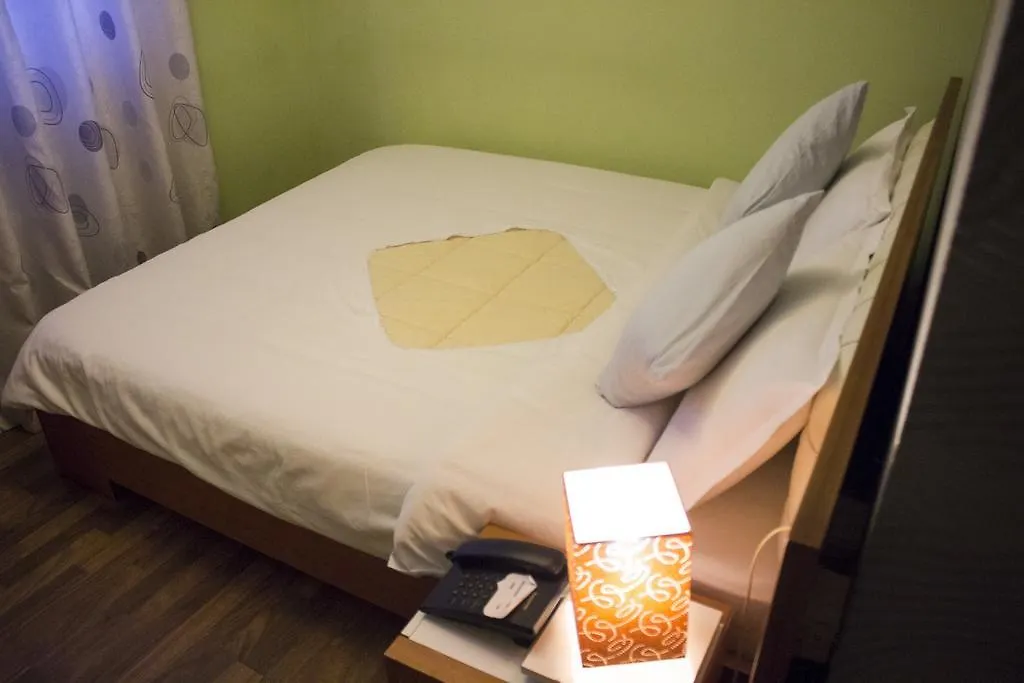 Hotel Bylis-1
