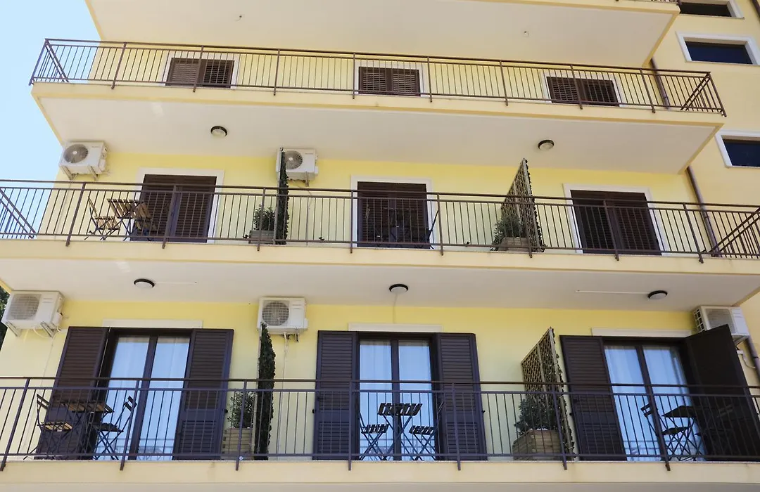 Sikania Casa Diamond-1