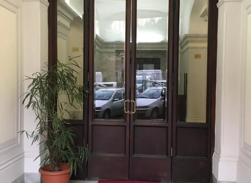 Hotel Versailles-1