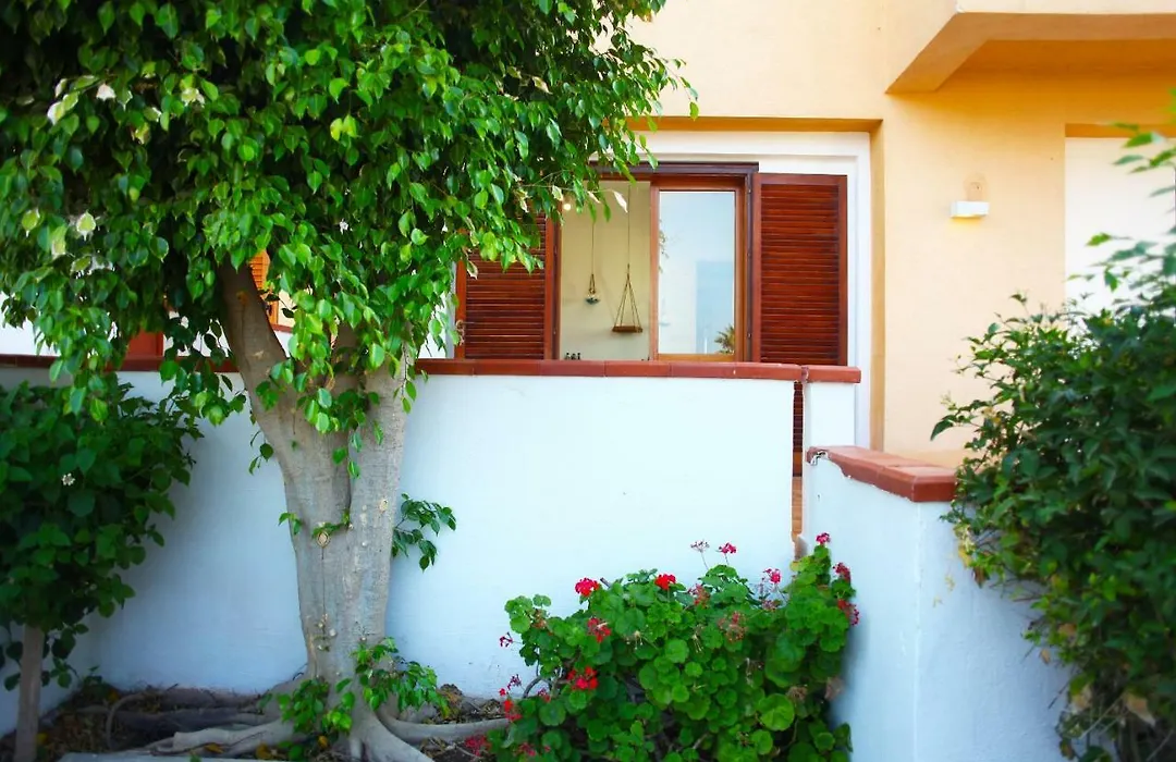 Beachside Rooms & Suites-1