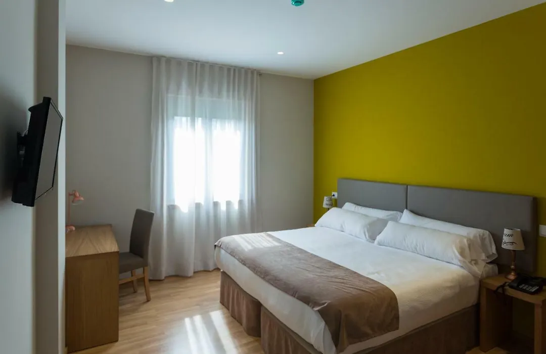 Hotel A Roldana-1
