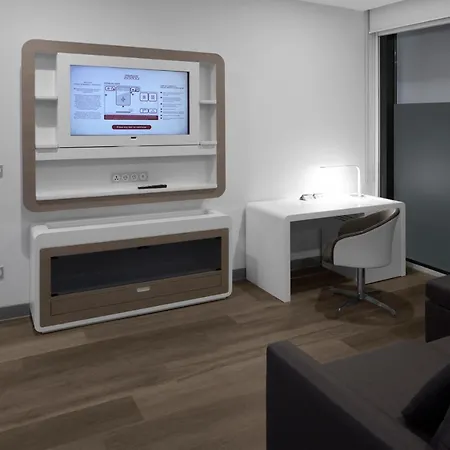 Yotelair Istanbul Airport, Duty Free - International Transit Area-3