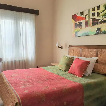 Hostal Canigó-3