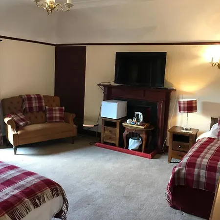 Cavell House-2