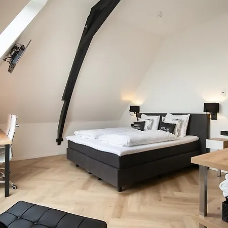 Snoozz Hotels Bolsward Boutique hotel zonder receptie met digitale sleutel-2