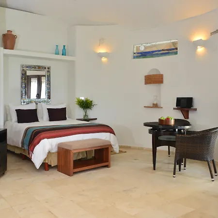 Playa Palms Beach Hotel-3