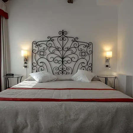 Hotel Antigo Trovatore-3