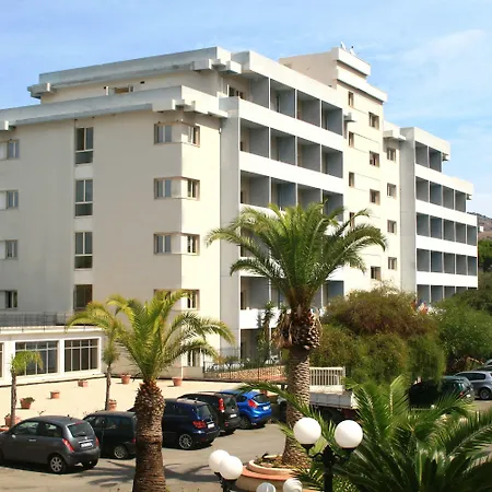 Hotel Santa Lucia Le Sabbie D'Oro-3