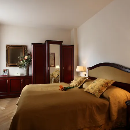Elysee Hotel-2