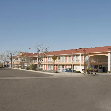 Travelodge By Wyndham Albuquerque East-2