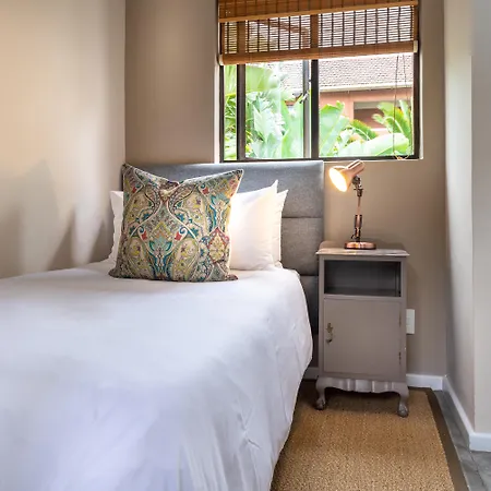 Antrim Villa By Totalstay-3