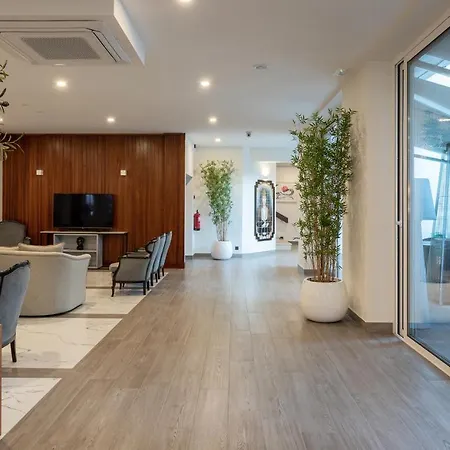 Hotel Afonso V-2