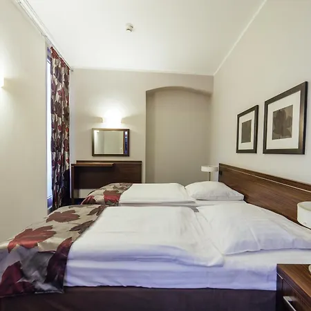 Hotel Rezydent-2