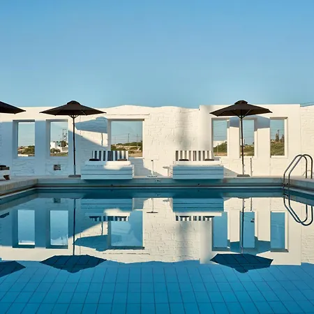 Mr And Mrs White Paros-3