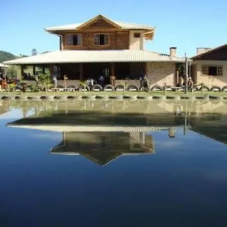 Fazenda Momm - Pousada e Eventos-3