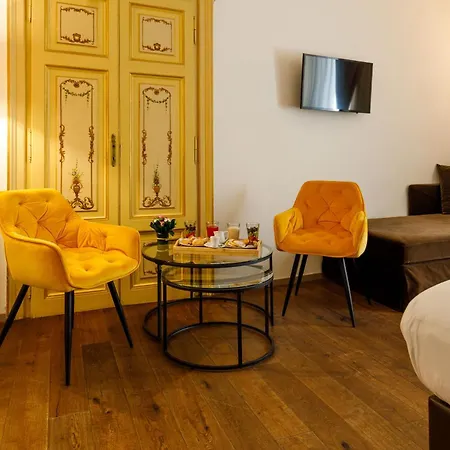 Piazza Farnese Luxury Suites-3