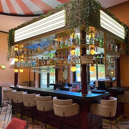 Clapclap Hotel Strasbourg-3