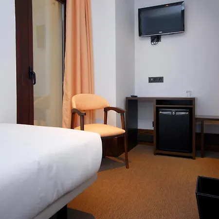 Hotel Bestprice Toledo-3