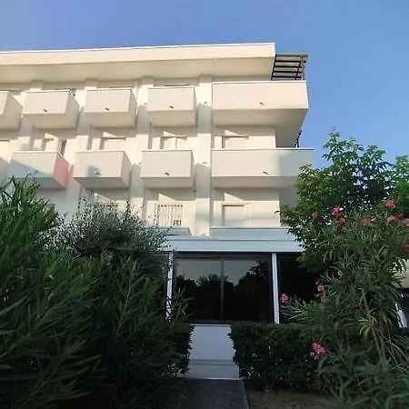 Hotel Pigalle-2