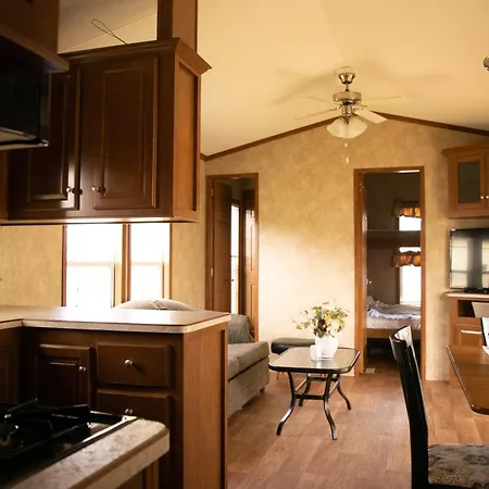 Vine Ridge Resort - Cottages-2