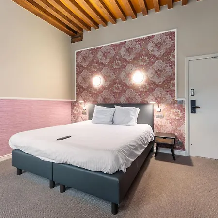 Hotel Karel De Stoute-3