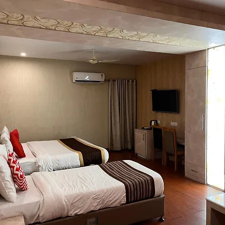 Hotel Ratana International-3