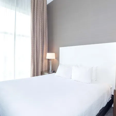 Sandman Hotel Abbotsford Airport-2