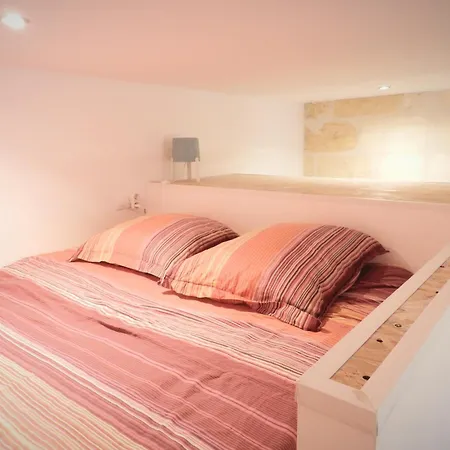 B&B Bordeaux Saint Michel-3