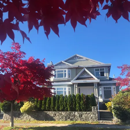 7 Bedrooms In The Heart Of Vancouver-3