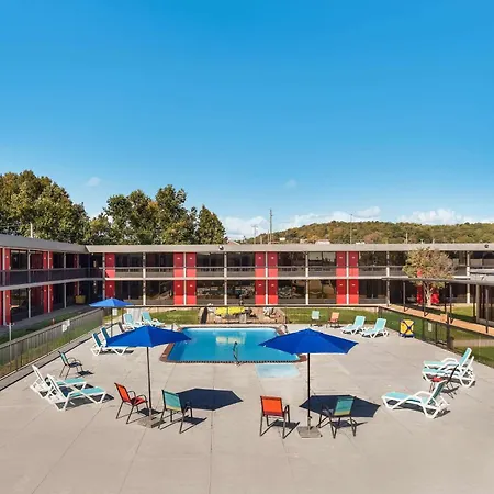 Econo Lodge Cave City-2