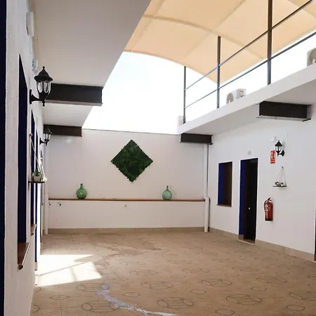 Hospedium Hostal La Paz Parking Gratis-2
