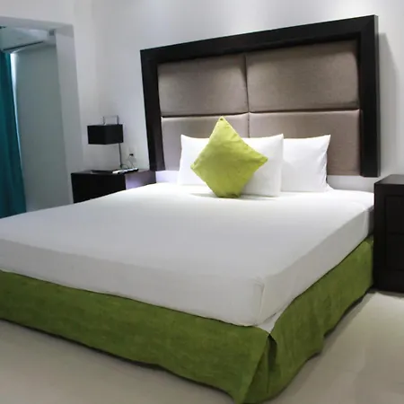 Nirvana Hotel - Cancun Hotel Zone-3