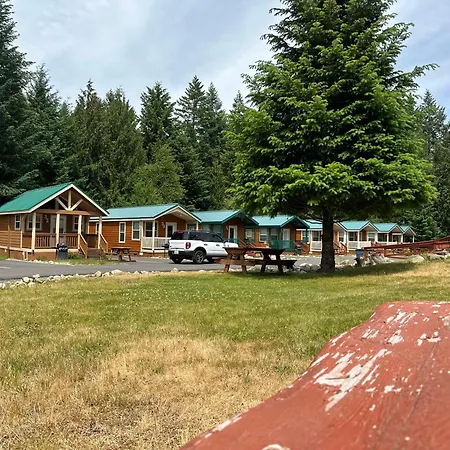 Packwood Lodge & Cabins-2