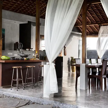 Surflodge Limasan Bali-3