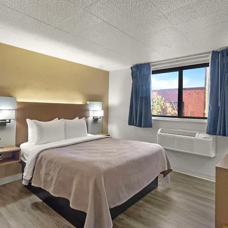 Quality Inn & Suites Green Bay Downtown-2