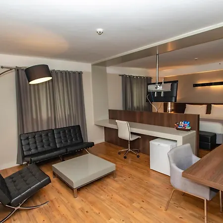 Delmond Hotel-2