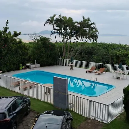 Apartamento pé na areia de 1 dormitório com vista para Praia ou vista lateral Pontas das Canas-3