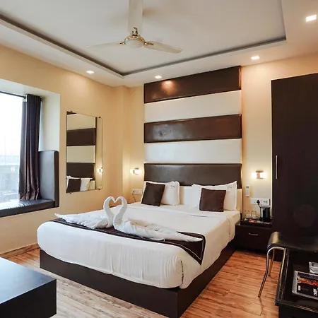 Hotel Sheldon International Near Science City-2