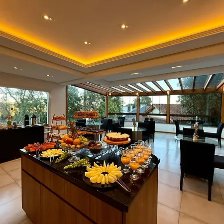 Hotel Golden Hills-2