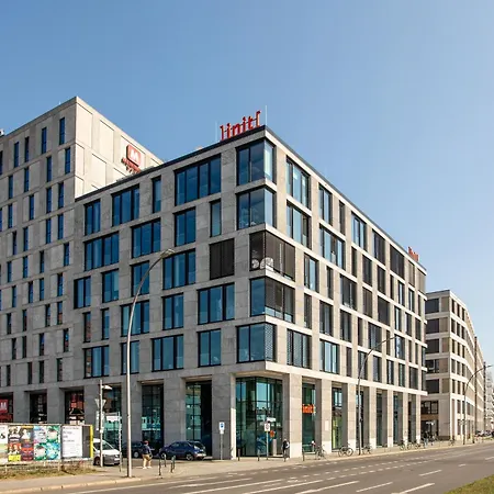 Meininger Hotel Berlin East Side Gallery-3