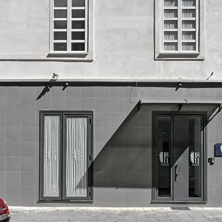 1811 Palace-3